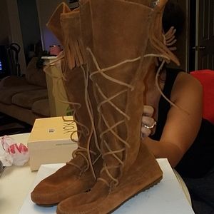 Minnetonka Moccasin boots